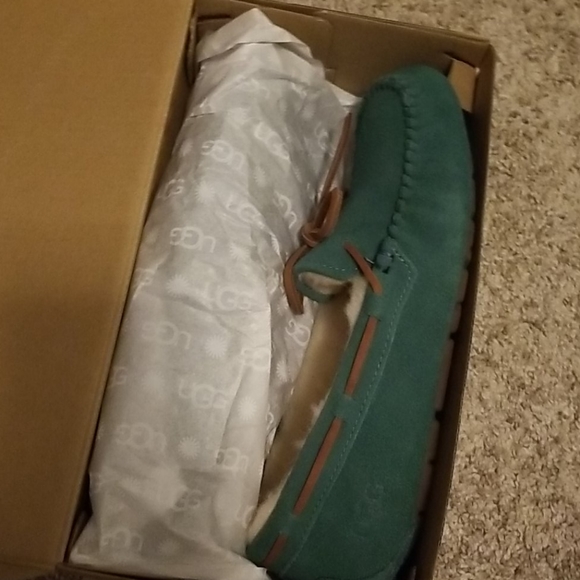 UGG Shoes - Ugg slippers